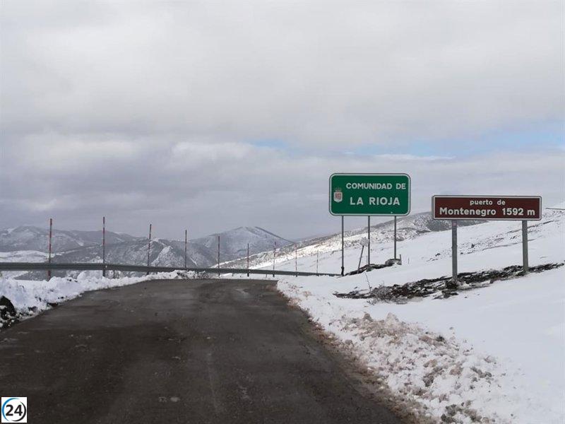 El puerto de Montenegro instala cadenas para garantizar la seguridad vial en caso de nevadas.