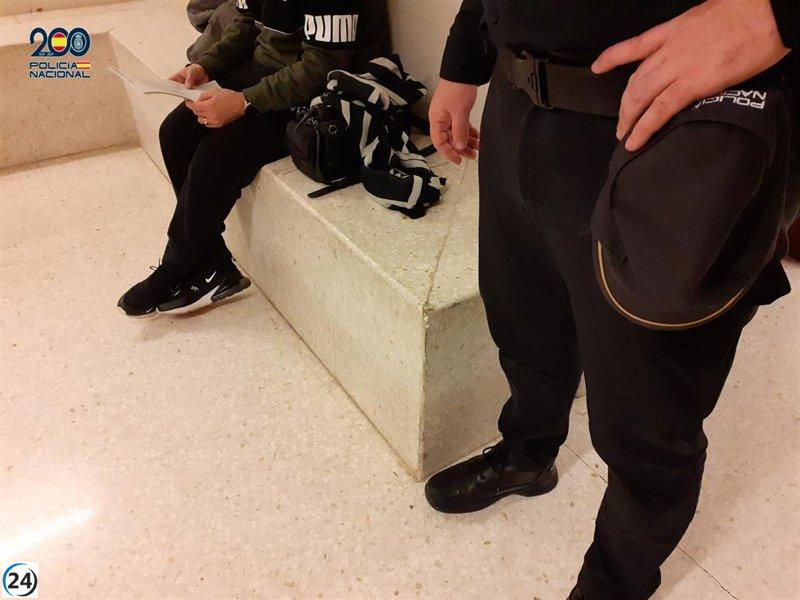 Propietarios de restaurante detenidos por aprovecharse de trabajadores vulnerables.