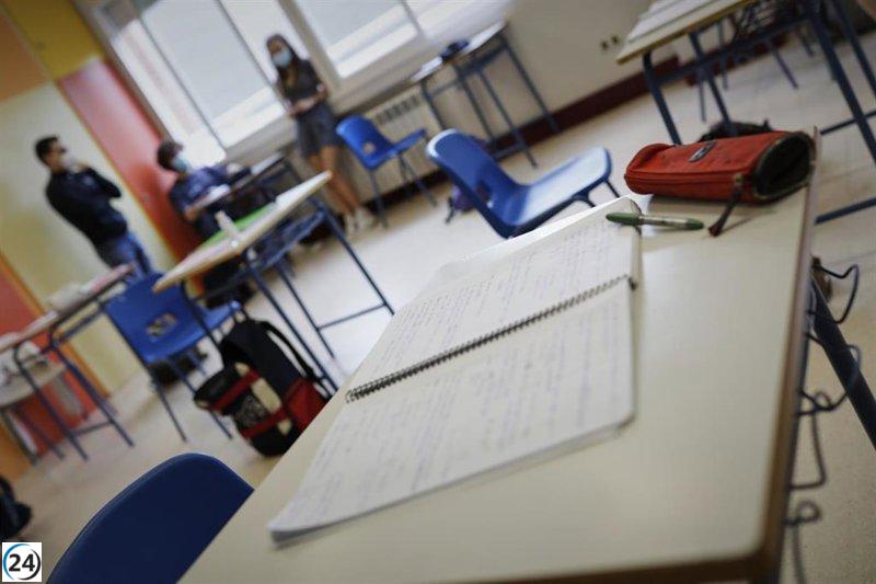 Domínguez respalda la educación gratuita para todas las familias.