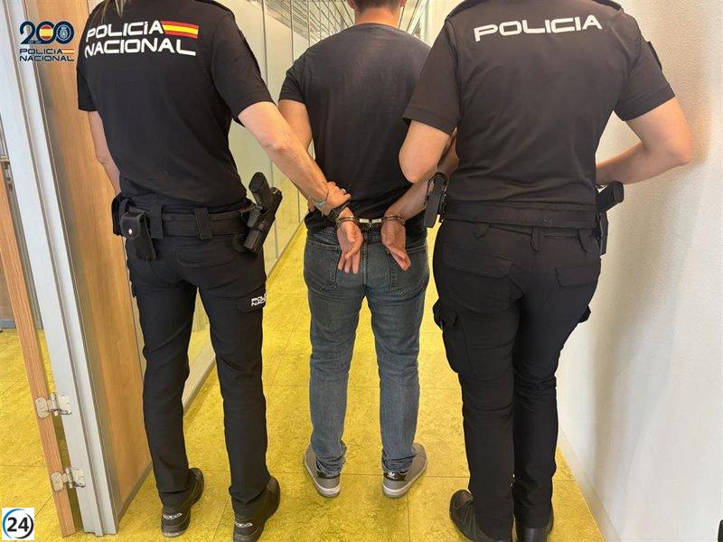 Vecino de Logroño detenido por estafar 7.000€ a empresa alicantina con falsa promoción en redes sociales.