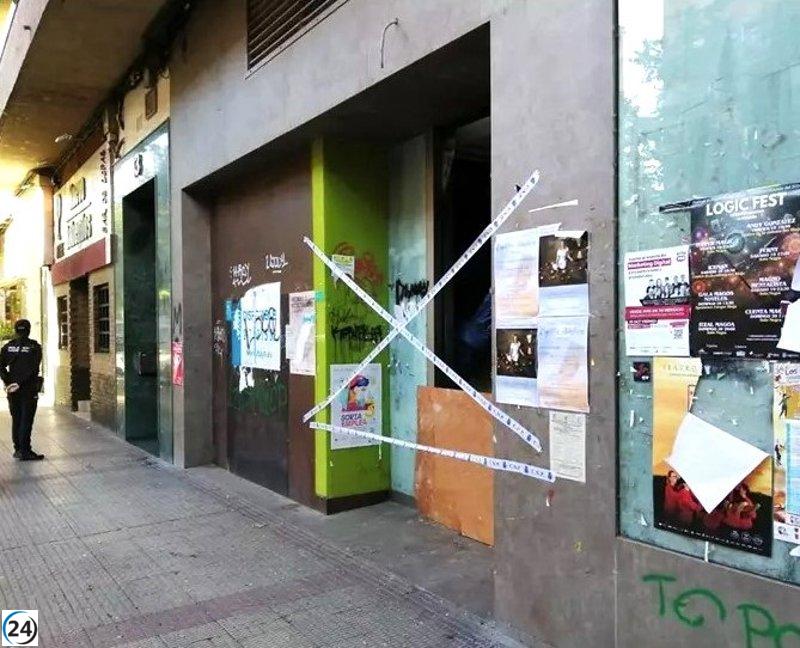 Feministas de La Rioja denuncian el feminicidio de una mujer en Logroño, octubre de 2024.