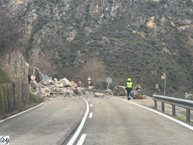 Jiménez ajusta rutas de autobús entre Calahorra y Soria por caída de rocas en la LR-115.