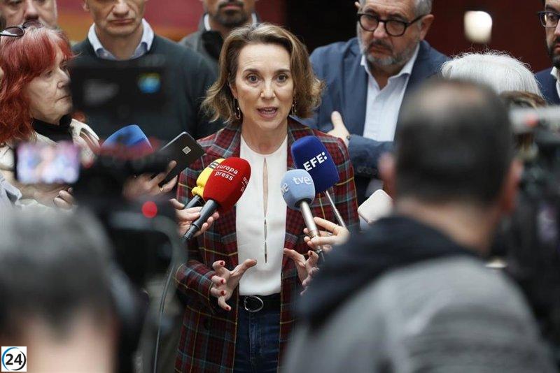Gamarra (PP) llama a la colaboración y la diplomacia frente a los aranceles de Trump, rechazando acciones unilaterales.