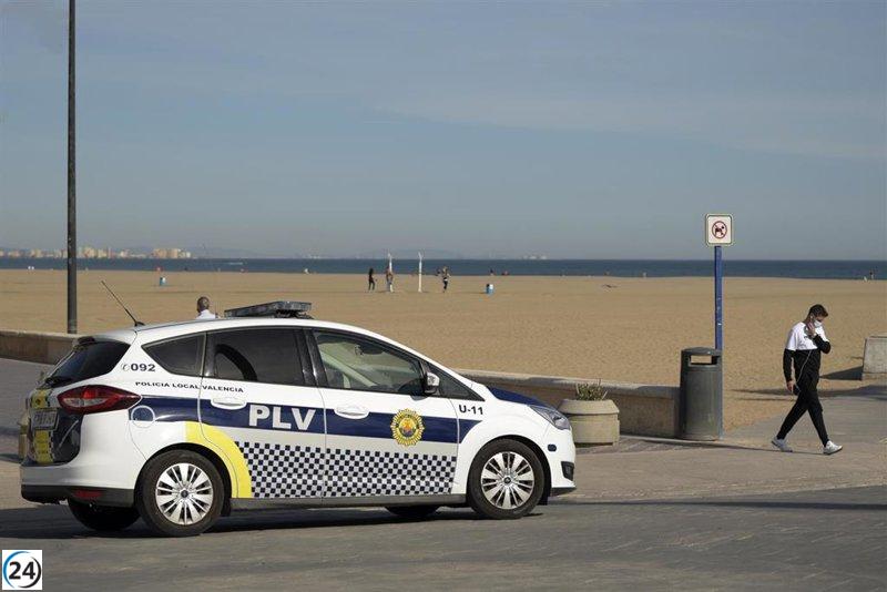 Cuatro hombres de La Rioja son arrestados por agresión sexual en grupo a una mujer en la playa de la Malva-Rosa.