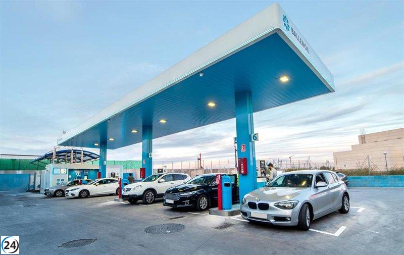 Casi la mitad de los habitantes de Logroño y Pamplona optan por gasolineras de bajo costo, por encima de la media del país.