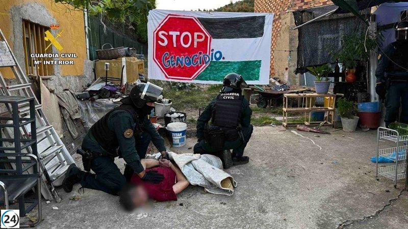 Desmantelan en Alcanadre una red de narcotráfico; hay tres arrestos.