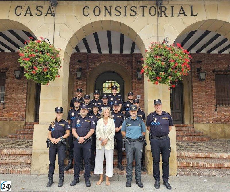La alcaldesa de Calahorra da la bienvenida a los nuevos 12 policías locales.