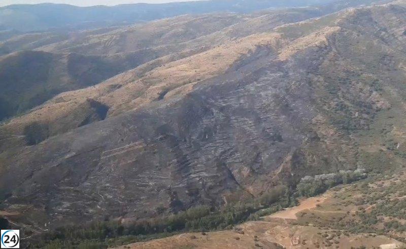 Manzanos asegura que Valdeperillo no corrió riesgos significativos por el incendio forestal ya extinguido.