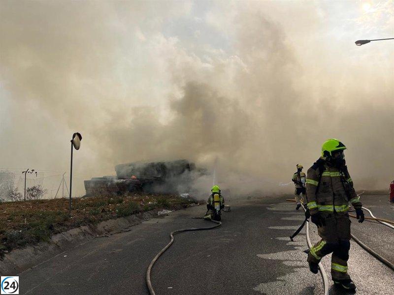 Apagan el fuego en el Ecoparque y sus áreas boscosas aledañas.