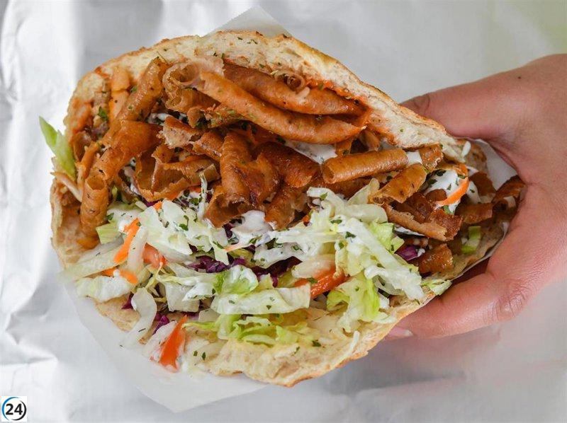 La Policía Local cierra dos kebab por operar sin permisos.