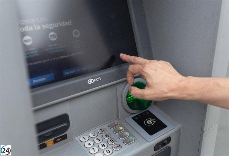 La Rioja implementará cajeros automáticos en 11 localidades y movilizará 2 vehículos para atender a 117 más.
