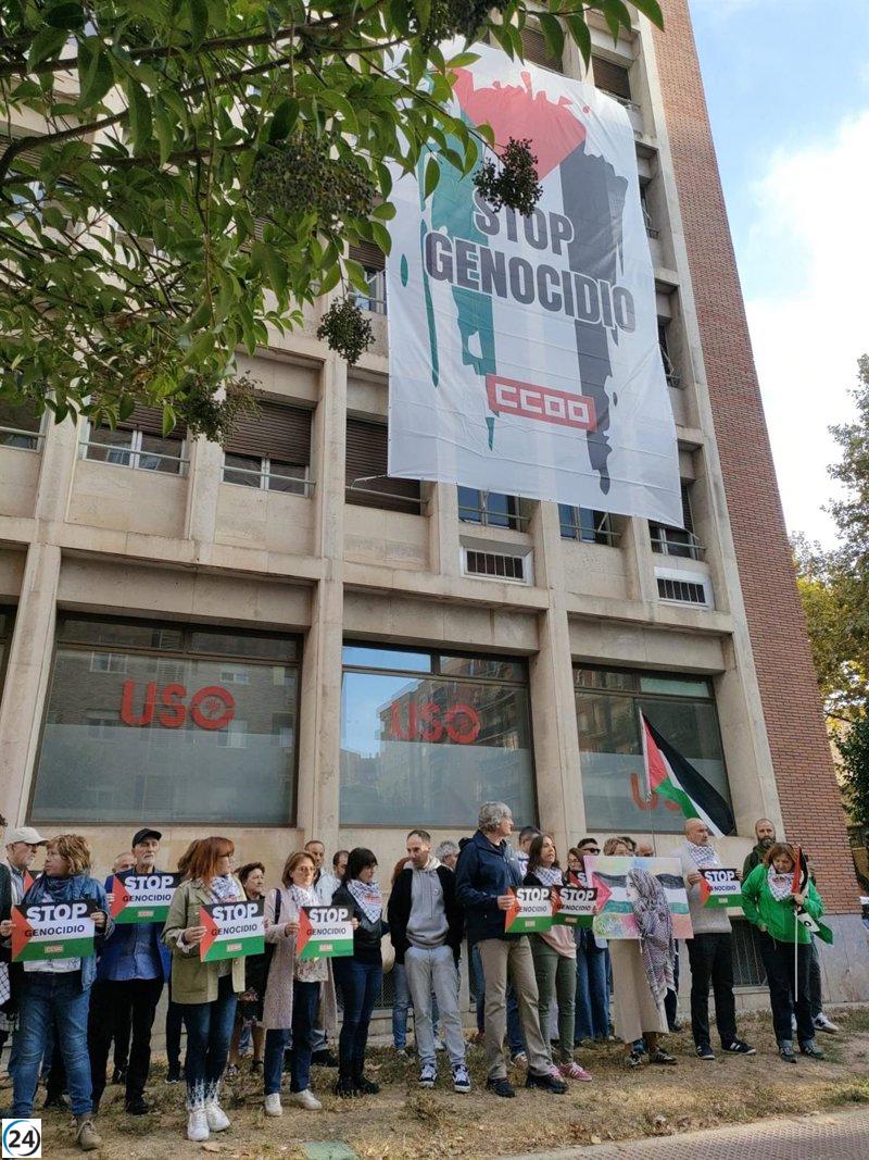 CCOO La Rioja se manifiesta en apoyo a Palestina, exigiendo envío de ayuda humanitaria y la salida de tropas.