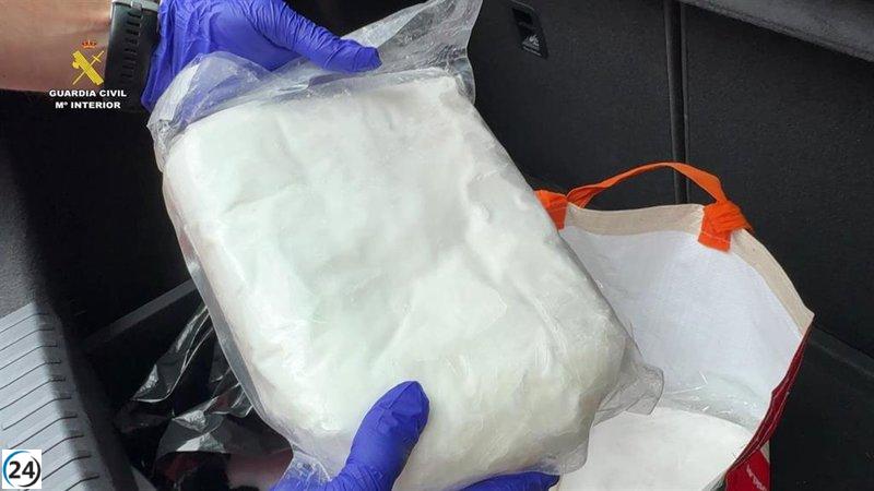 Desmantelan una red que intentaba distribuir 48,000 dosis de speed en La Rioja y Navarra.