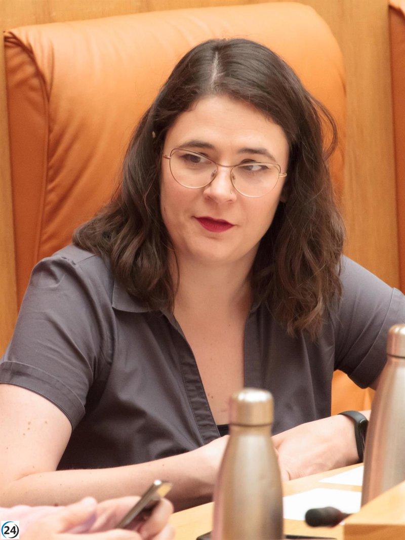 El Tribunal Constitucional falla a favor de la exconsejera de Igualdad y revoca su expulsión del Grupo Mixto.