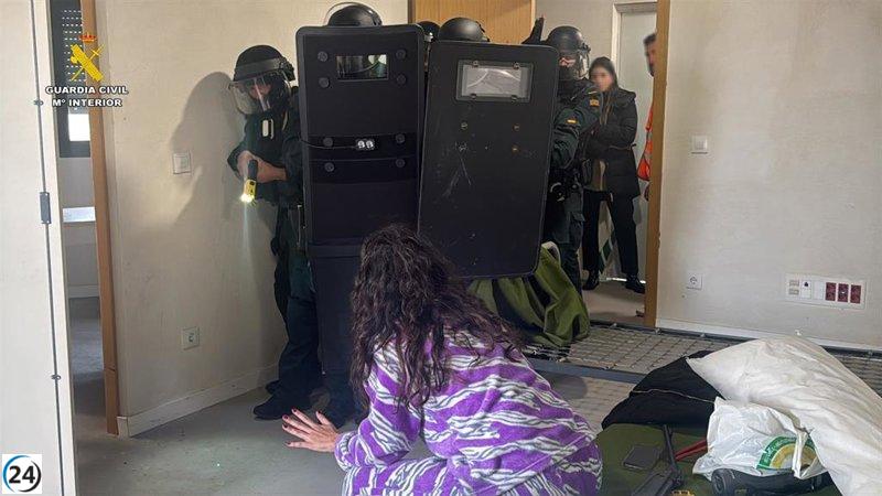 La Guardia Civil se capacita en Logroño para enfrentar situaciones críticas con enfoque en la negociación.