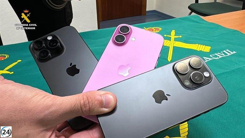 La Guardia Civil recupera iPhones robados en Ceuta y abre investigación a tres personas de Logroño.