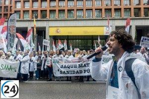 Médicos inician huelga de cuatro días exigiendo su propio Estatuto Marco.