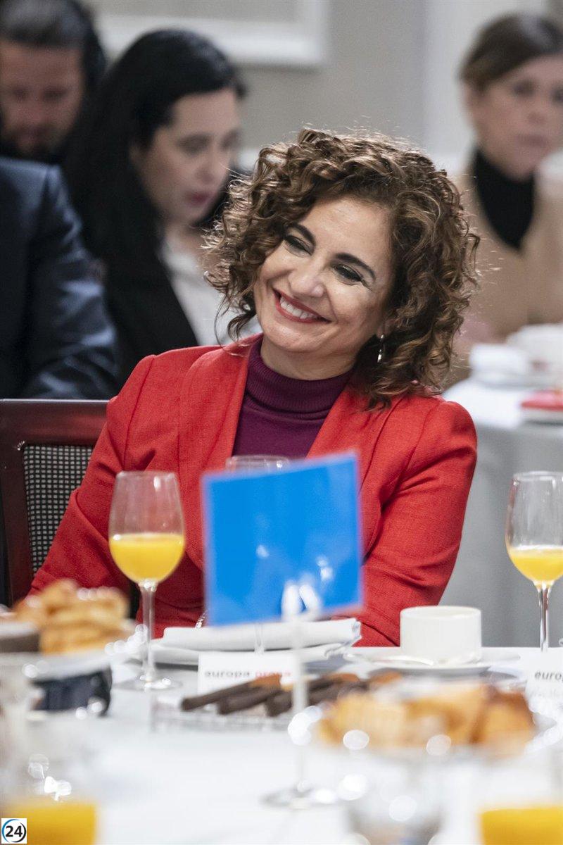 María Jesús Montero y Andreu participan en acto del Día de la Rosa en Logroño.