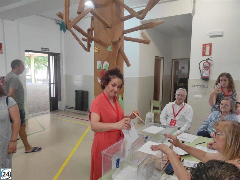 García (Sumar) insta a una amplia participación en las urnas por los sacrificios realizados.