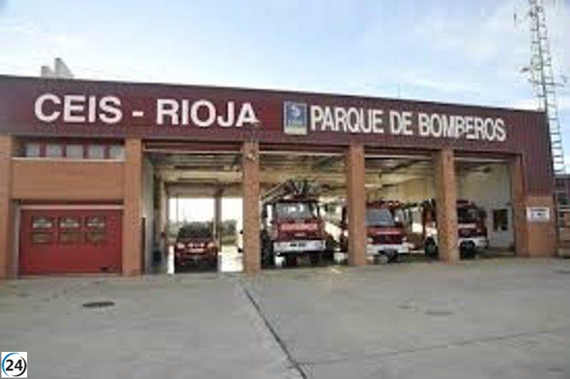Efectivos del Ayuntamiento de Logroño y del CEIS Rioja sofocan dos incendios en Ribafrecha y Aldeanueva de Ebro.