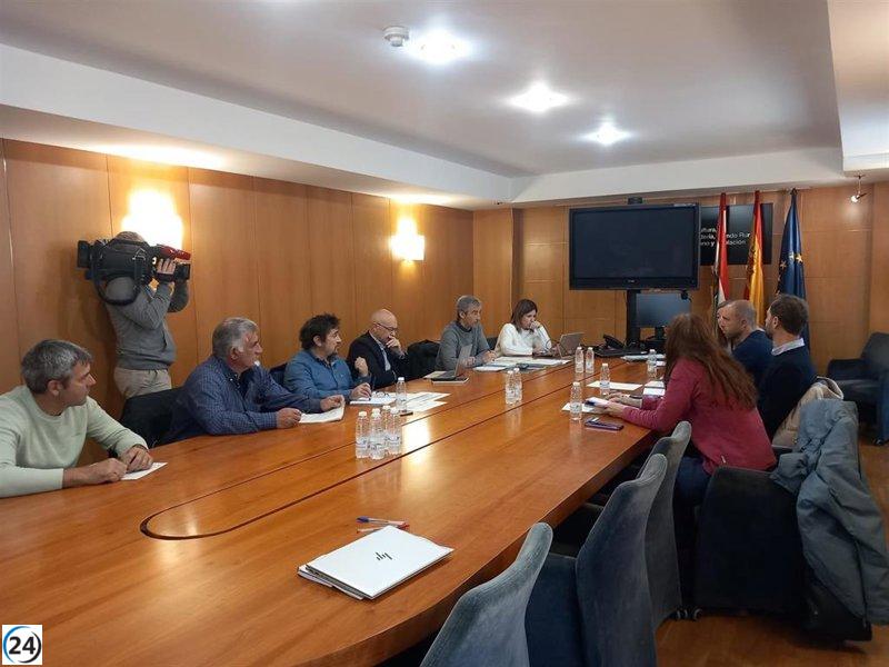 Manzanos propone medidas para incrementar las compensaciones por el ganado fallecido a causa del lobo.