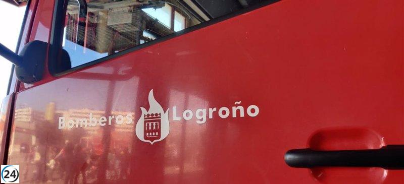 Incendio en garaje de Logroño deja dos vehículos completamente destruidos