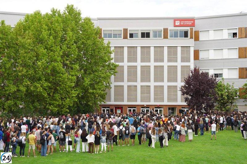 El expediente por mensajes ofensivos en el grupo de WhatsApp de Magisterio es archivado por la UR